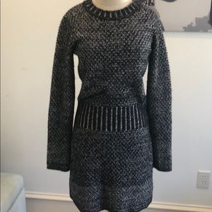Chanel blk/wht woman’s knit dress. Size 38